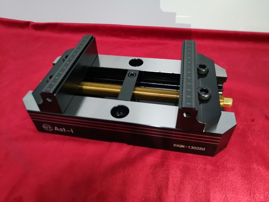 Étau CNC modulaire en acier allié 75Nm étau à centrage automatique à 5 axes précis