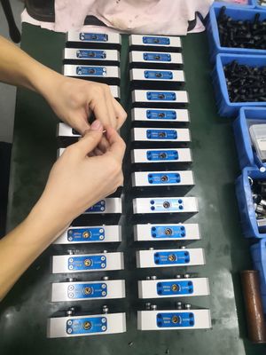 Le montage de changement rapide de fraisage serre la commande numérique par ordinateur de point zéro de quatre trous 1.6Kg