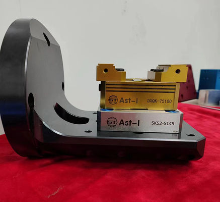 Étau à 5 axes en titane durci auto-centrant de précision 75100T