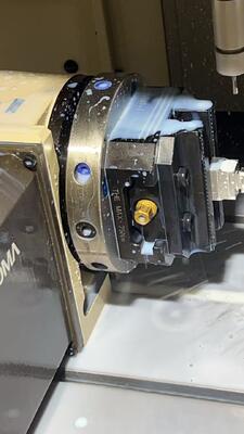 Précision 001mm 5ème axe vise autocentré adapté pour le fraisage CNC à 4 axes assurant une haute précision et la tenue sûre de la pièce à usiner